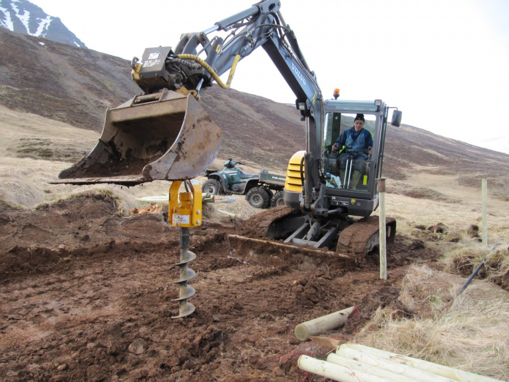 Girðingavinna í Svarfaðardal maí 2010