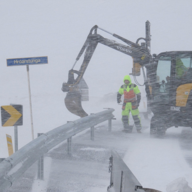 Unnið í ýmsum veðrum